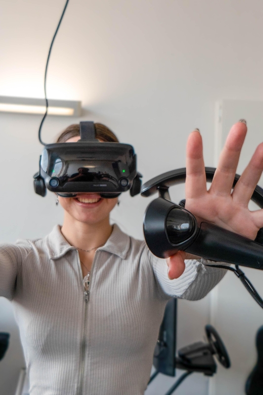 MATRIX VR - Virtual Reality Gaming Experience Session - 1hr - Robot shooters and futuristic combat suit competitive groups