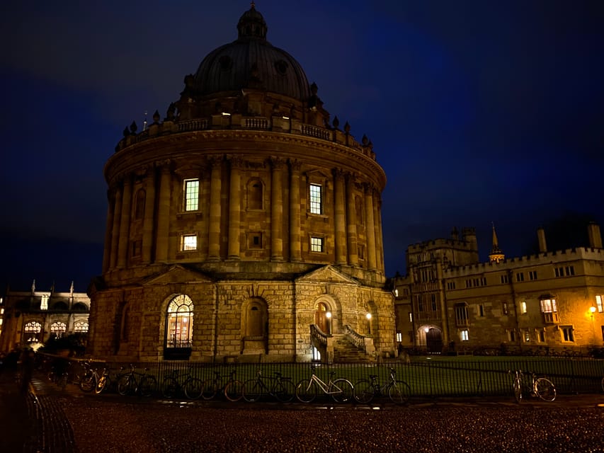 New: Oxford Costumed Ghost Tour In-Character - Key points at a glance