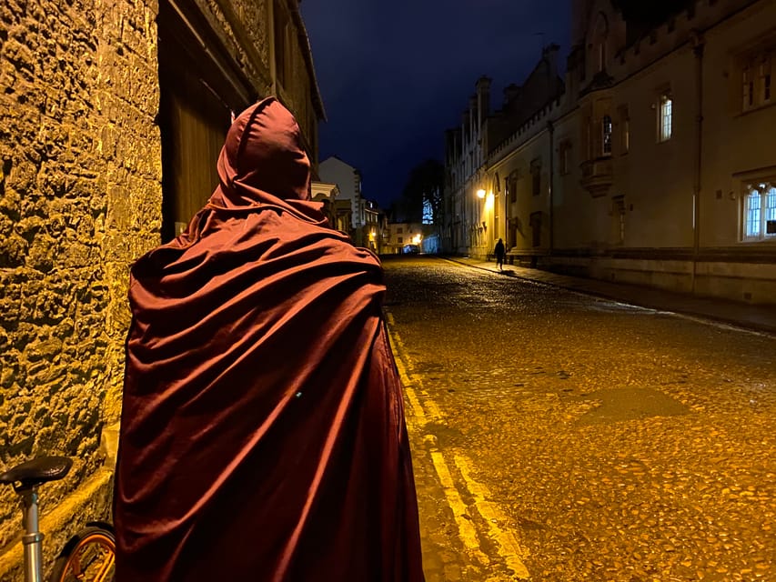 New: Oxford Costumed Ghost Tour In-Character - Directions deserve extra care