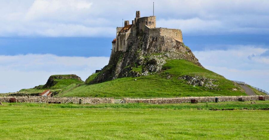 Northumberland: Full-Day Tour of Vera Filming Locations - Amble and the first taste of Vera country