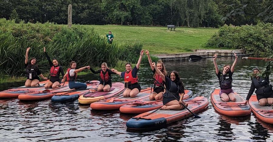 Norwich: Norfolk Broads Stand-up Paddleboard Rental - Who will get the most from it?