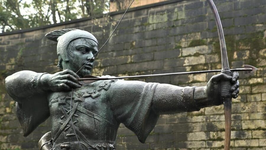 Nottingham: City Walking Tour & Exploration Game - Reaching the Nottingham Castle area