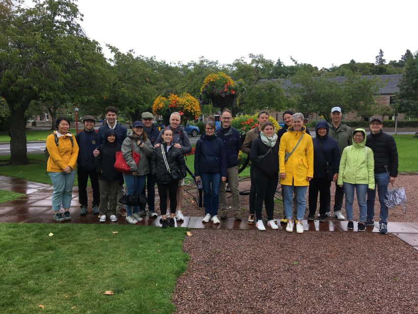 Nottingham Walking Tour with a Local Guide - Robin Hood’s statue and the road to Nottingham Castle
