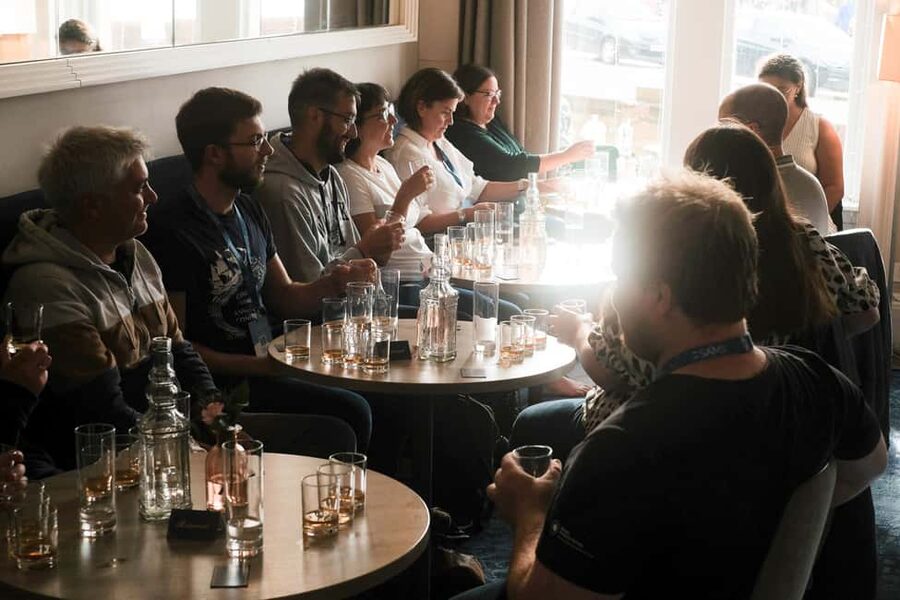 Oban: Scottish Whisky Tastings - Four Independent Whiskies at the Perle