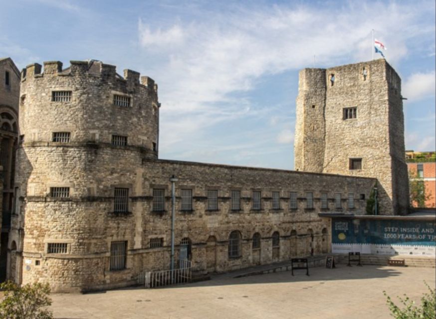 Oxford Castle and Prison: Guided Tour - Entering a castle that became a prison
