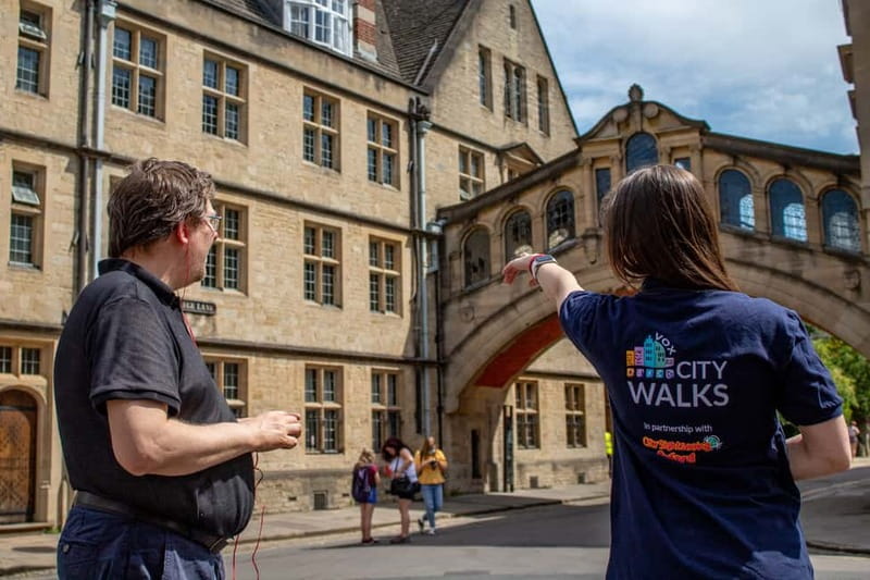 Oxford: City and Universities Express Tour & Audio Guide - Starting on High Street