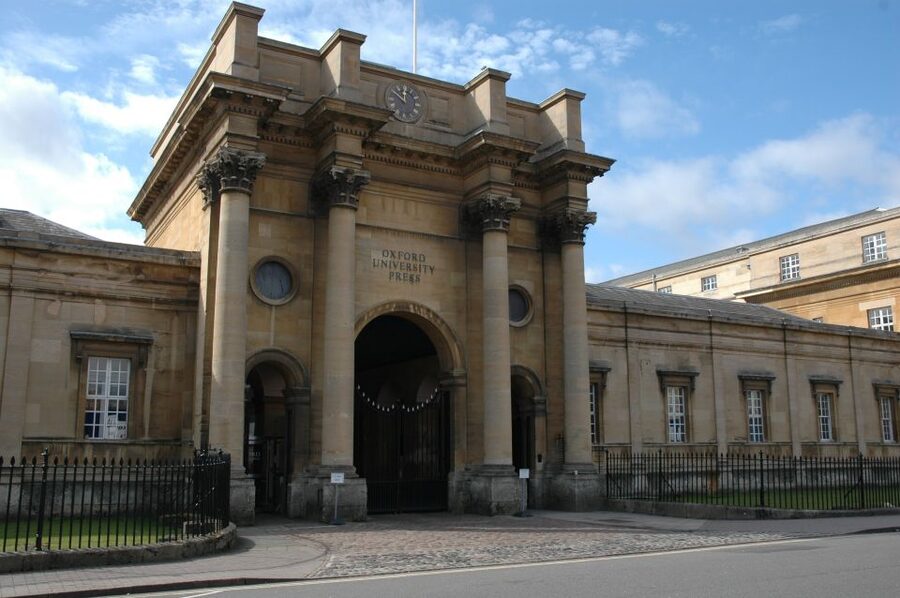 Oxford: City Bike Tour with Student Guide - What the two-hour rhythm feels like