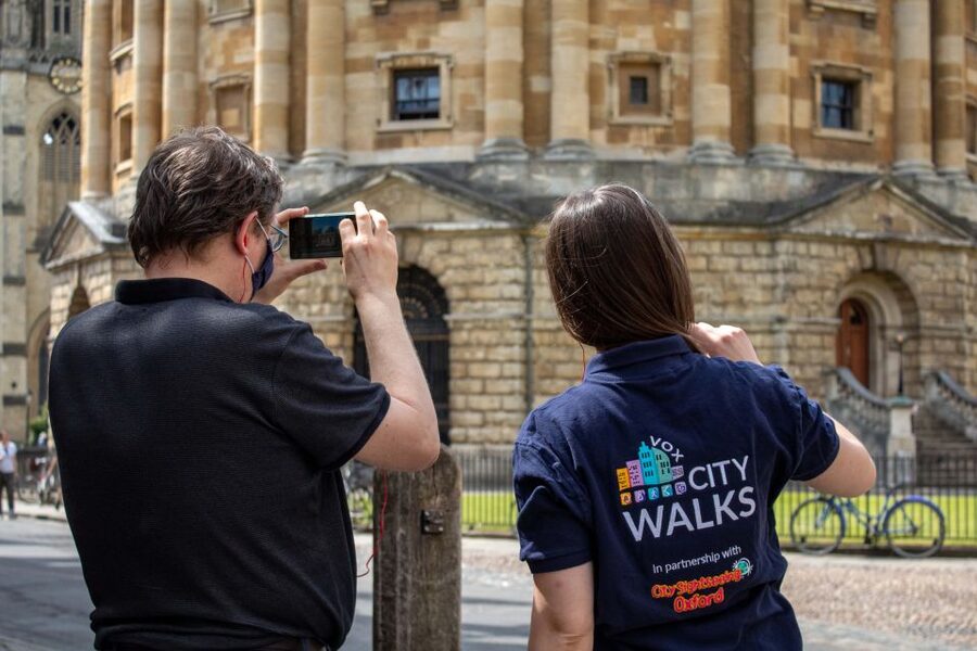 Oxford: City, Universities and Pubs Walking Tours - Following the university through Oxford’s historic core