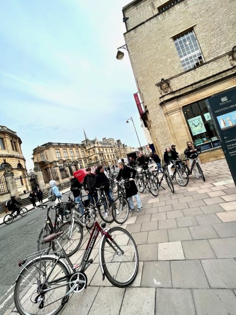 Oxford: City & University Tour with College entry included - Oxford in one walk, from martyrs to medieval colleges