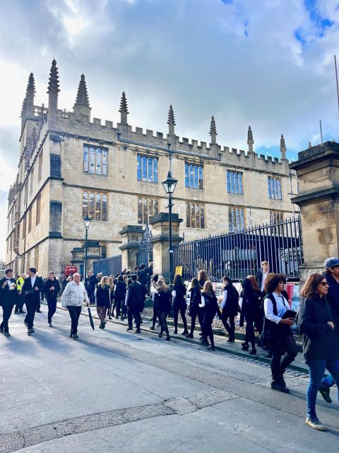 Oxford: City & University Tour with College entry included - How the private format affects the experience
