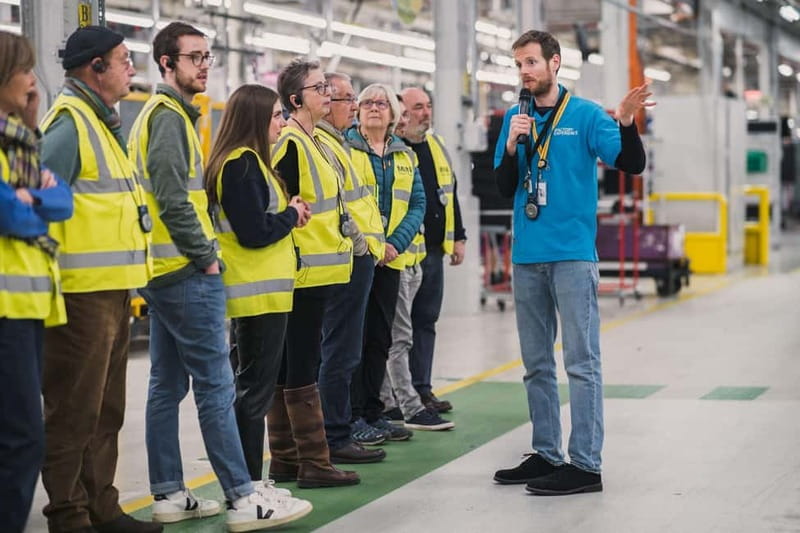 Oxford: MINI Factory Tour – Go Behind the Scenes - Electric MINI production and the plant’s next chapter