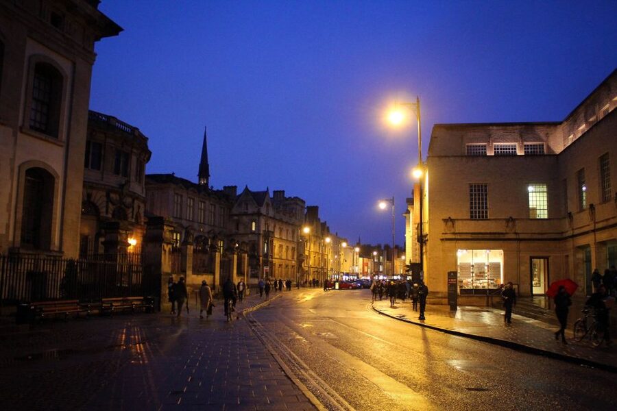 Oxford Official Ghost Tour - A ghost walk through Oxford’s darker past