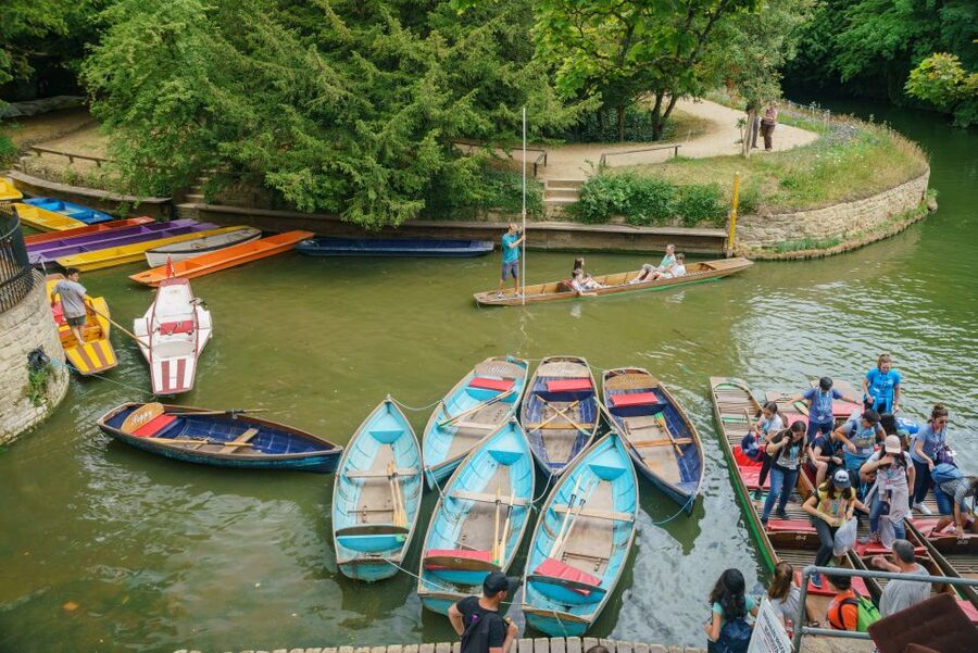 Oxford: Punting Tour on the River Cherwell - Cruising beside Christ Church Meadow