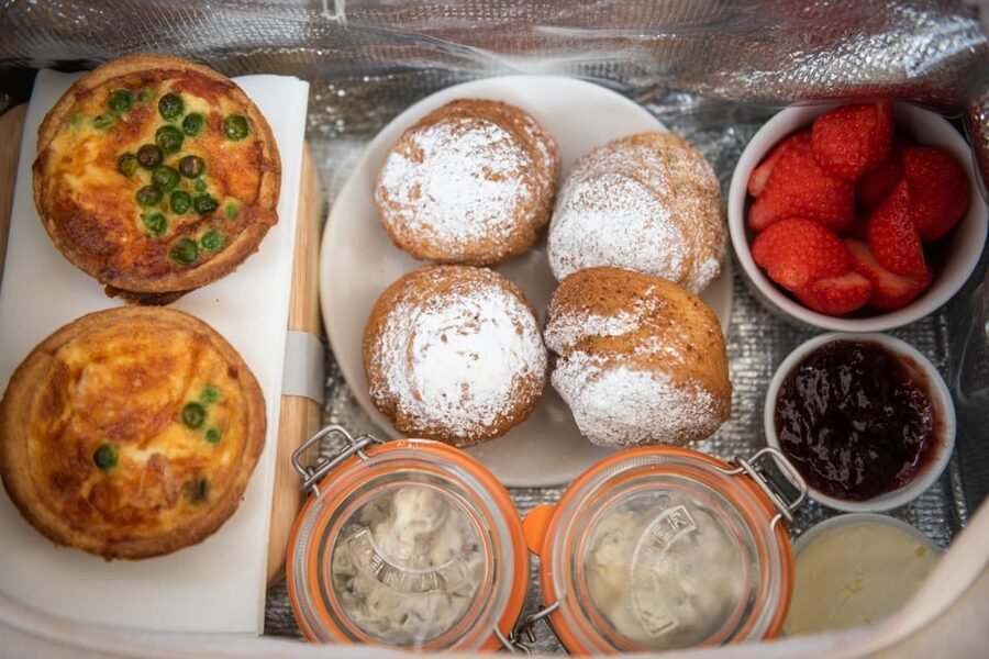 Oxford: Scenic Sightseeing Cruise with Gourmet Picnic - Key points to know before booking