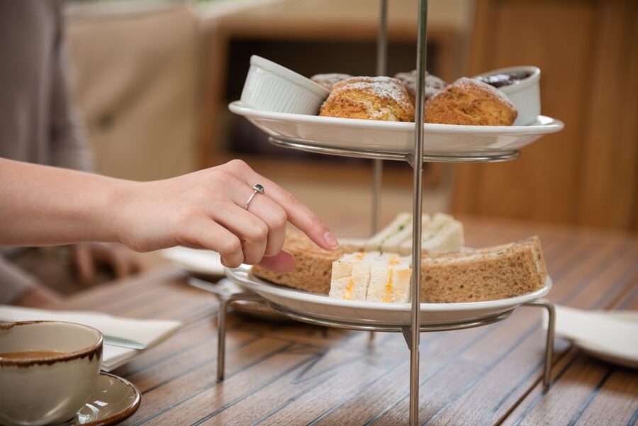 Oxford: Sightseeing River Cruise with Afternoon Tea - Christ Church Meadows and the university boathouses