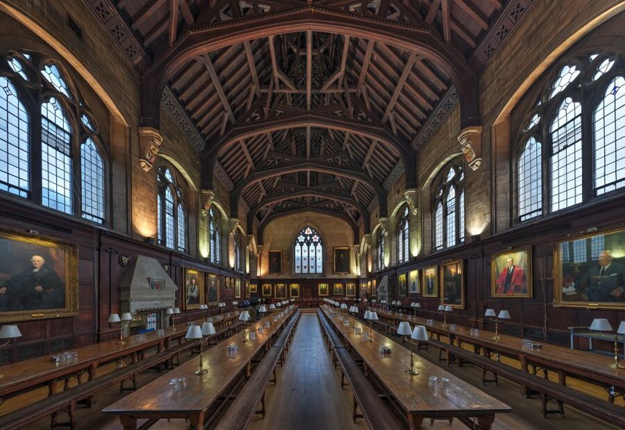 Oxford: University and City Walking Tour with Alumni Guide - Who should book this Oxford tour