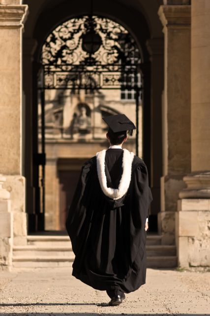 Oxford University: Guided Small Group Walking Tour - Seeing Oxford through a student’s eyes