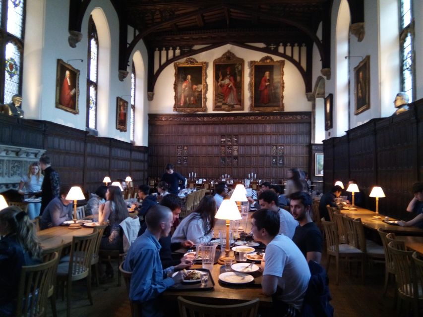 Oxford: University Tour for Prospective Students - Inside two or more Oxford colleges