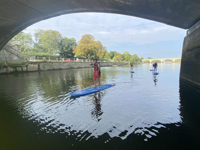Paddleboard Experience on the beautiful Thames at Richmond - Following the tide toward Teddington