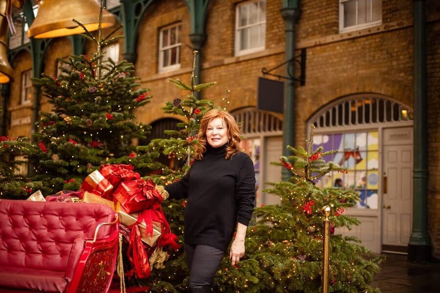 Photoshoot at Notting hill,Covent Garden,St Paul Cathedral - Three London backdrops, three different moods