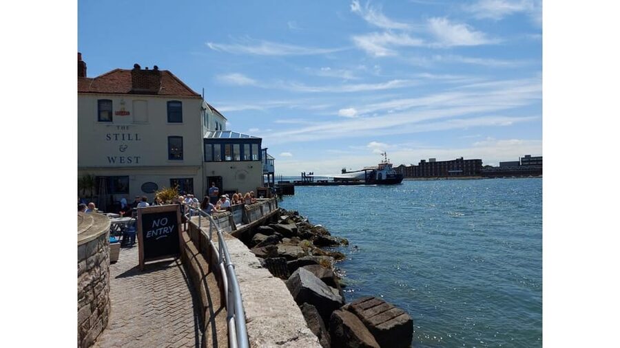 Portsmouth: Portsmouth of the Past Walking Tour - Why the guide matters here