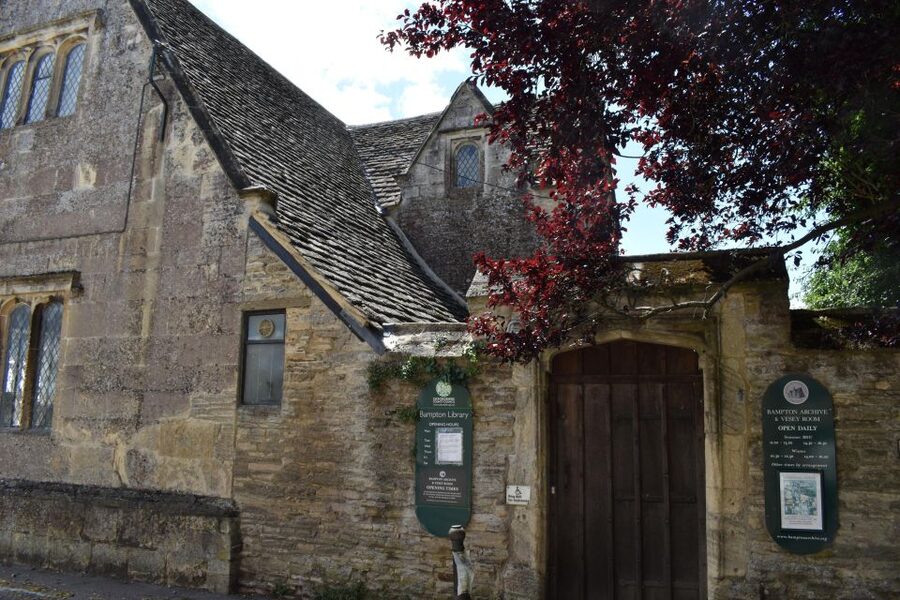 Private Downton Abbey Day Tour, including Pub Lunch - Key points at a glance