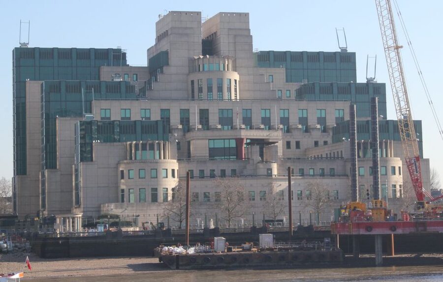 Private London Spy Walking Tour - The shorter stops and the value of a private guide
