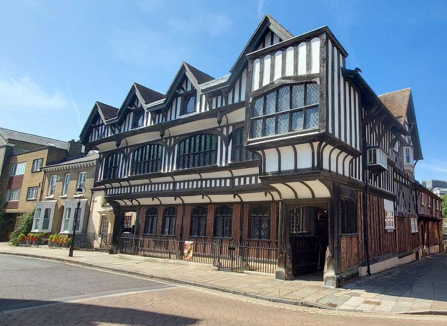 Private Southampton Walking Tour - Tudor House and the older streets