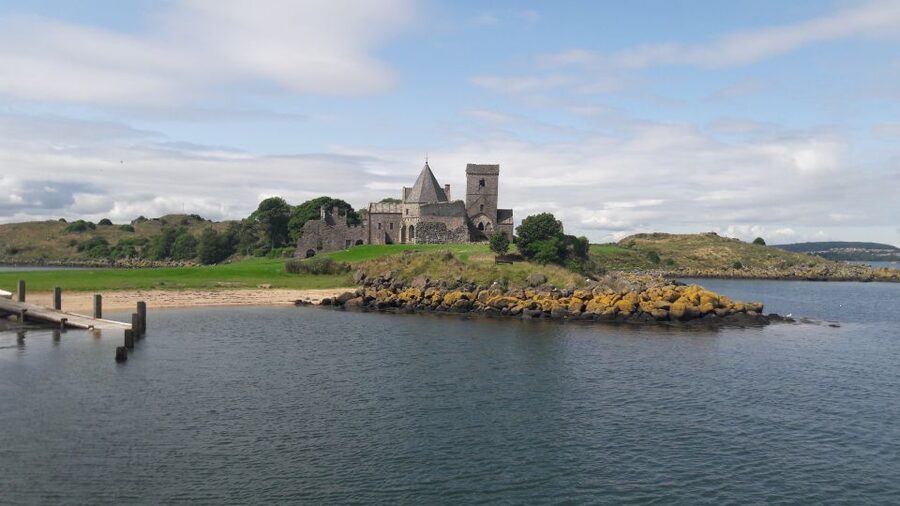 Queensferry: Sightseeing Cruise to Inchcolm Island - Weather, comfort, and access