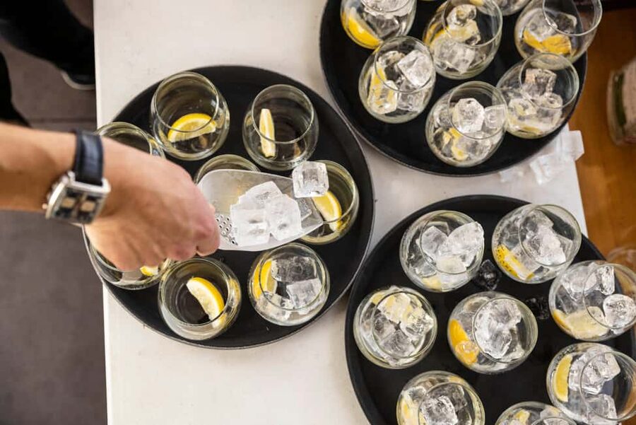 River Avon Gin Tasting Cruise - A gin tasting with Stratford scenery built in