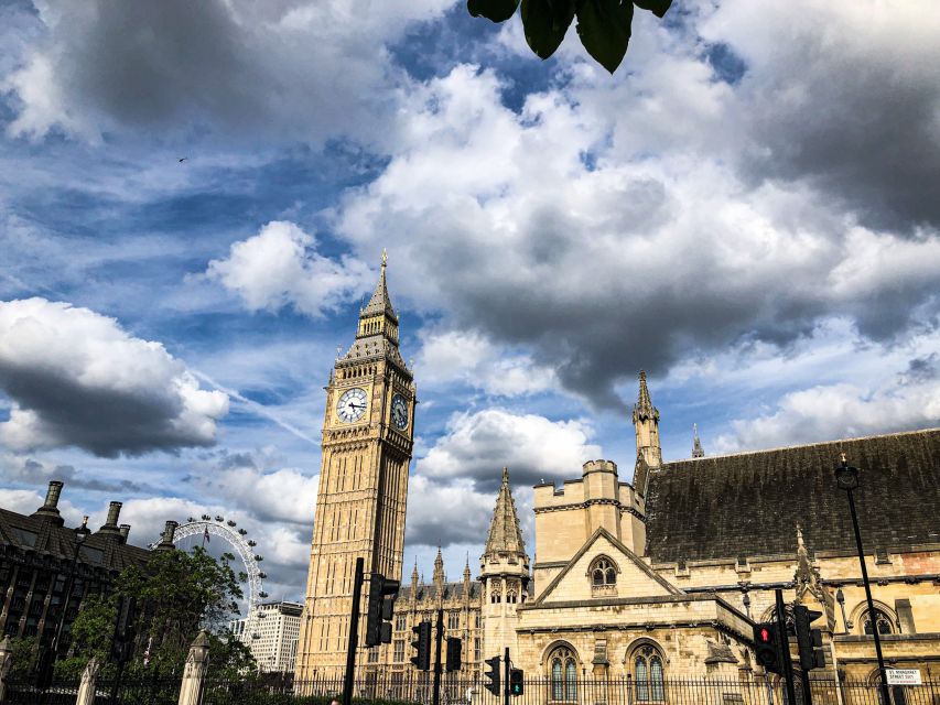 Royal London: from Saxons to Tudors & Stuarts Walking Tour - A Stuart building and Shakespeare’s court connection