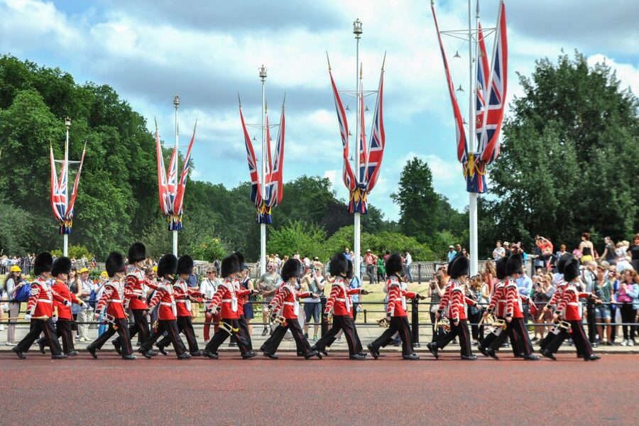 Royal London Walking Tour - St James’s Palace and the royal neighborhood