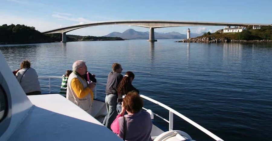 Scottish Highlands: Isle of Skye Glass-Bottom Boat Tour - Starting in Kyle beneath the Skye Bridge