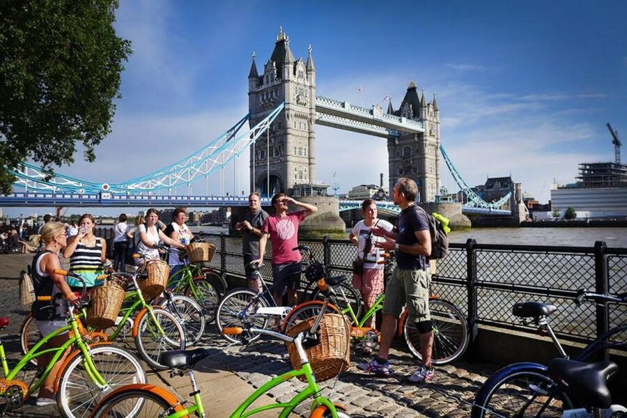 Secret London Tour by Bike - The guides make the difference