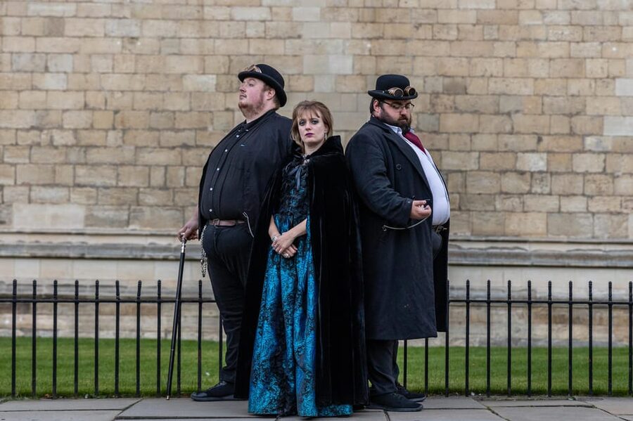 Shadows of York: Ghost Walk and Horrible History. - The darker stories: executions, plague, and unpleasant customs