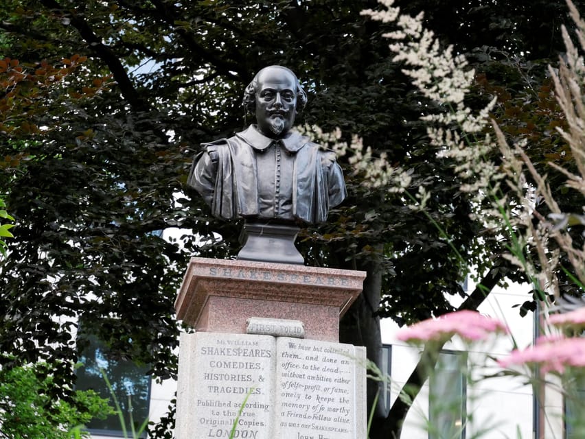 Shakespeare's London: Walking Tour - Period maps and the missing pieces of old London