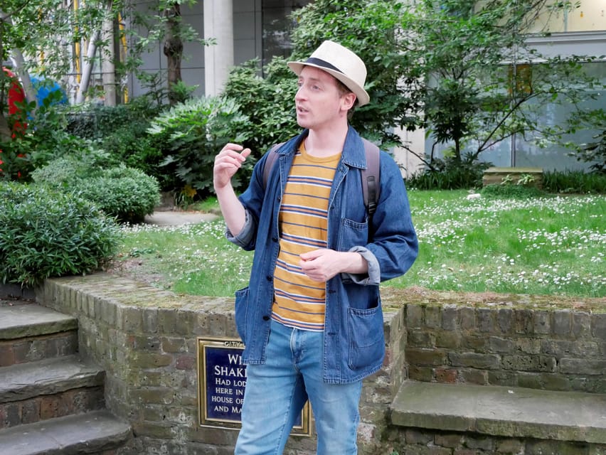 Shakespeare's London: Walking Tour - Crossing toward the Southbank and Shakespeare’s Globe