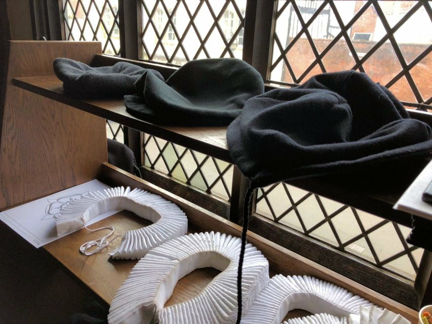 Shakespeare's Schoolroom and Guildhall Entrance Tickets - Tudor clothes and games for all ages