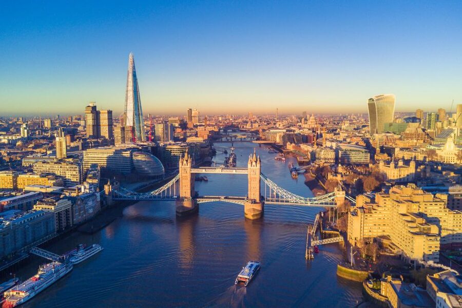 Skip-the-line View from The Shard & Private Tour of London - Timing the sunset and protecting your view