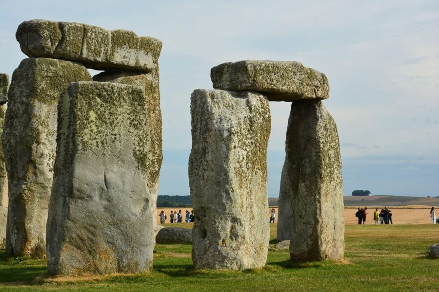 Southampton: Cruise Transfer to London via Stonehenge - The coach ride through southern England