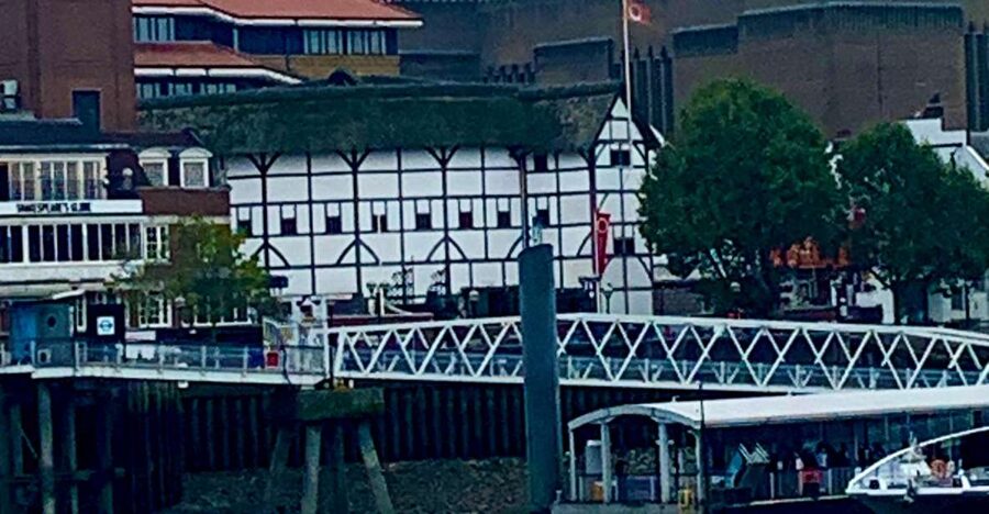 Southwark to Shoreditch Shakespeare Promenade - Southwark Bridge and Shakespeare’s Globe