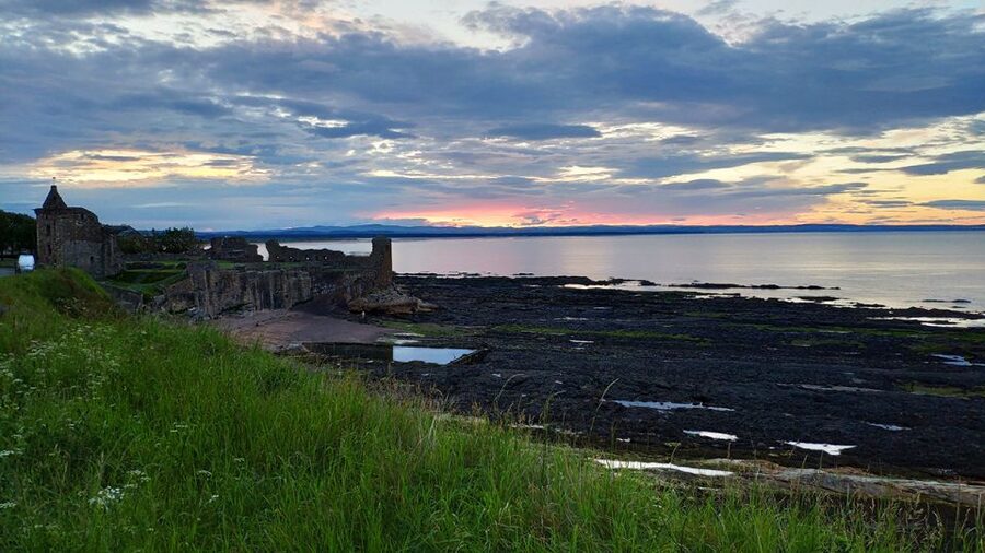 St Andrews: 90-Minute Historical Walking Tour - Starting in Church Square and St Mary’s College