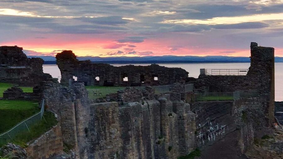 St Andrews: Guided Walking Tour, 12pm, 2pm daily - What the $20 price gets you