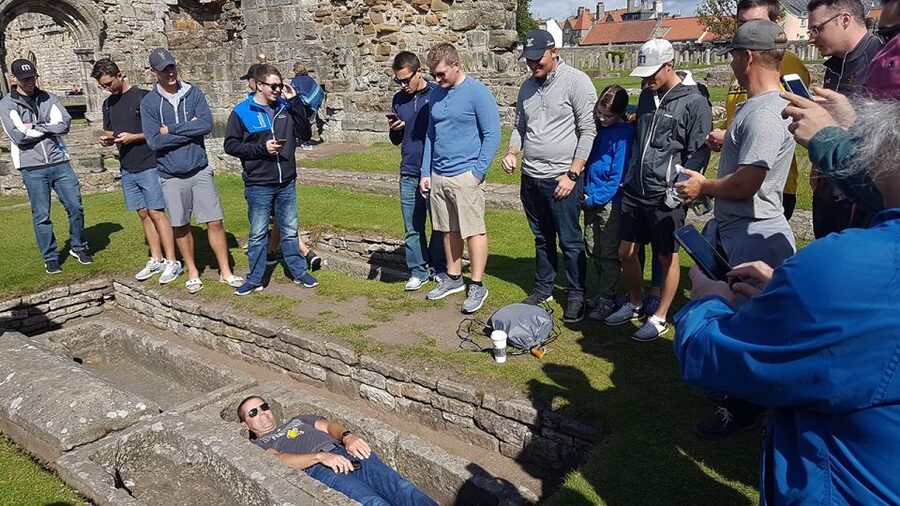 St Andrews: Town, Golf, and Old Course History Tour - Who should book this walk?
