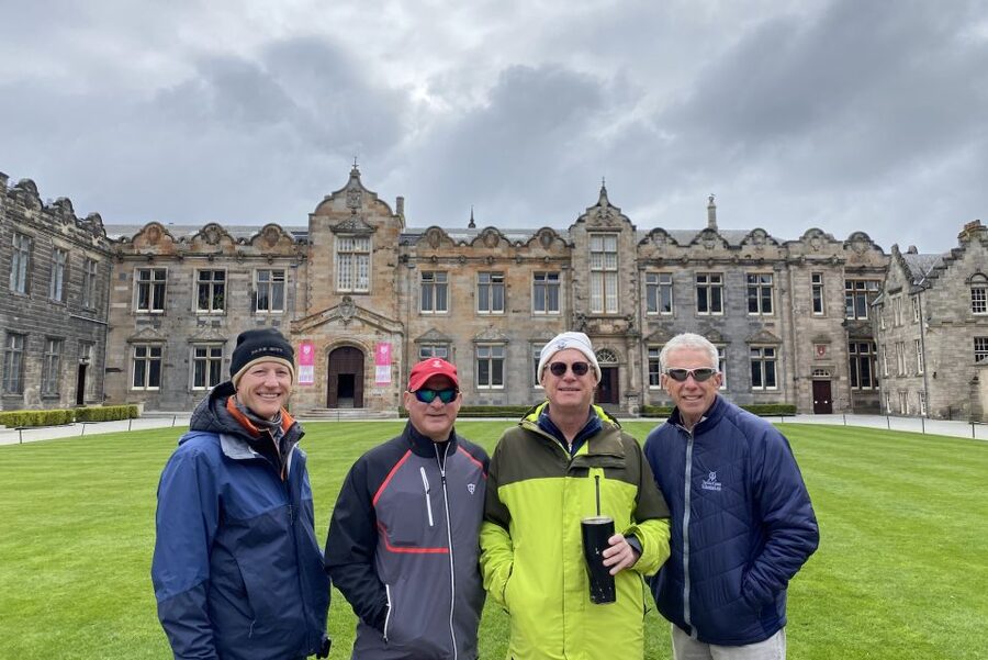St Andrews: Town Highlights Private Guided Walking Tour - Why a walking tour makes sense in St Andrews