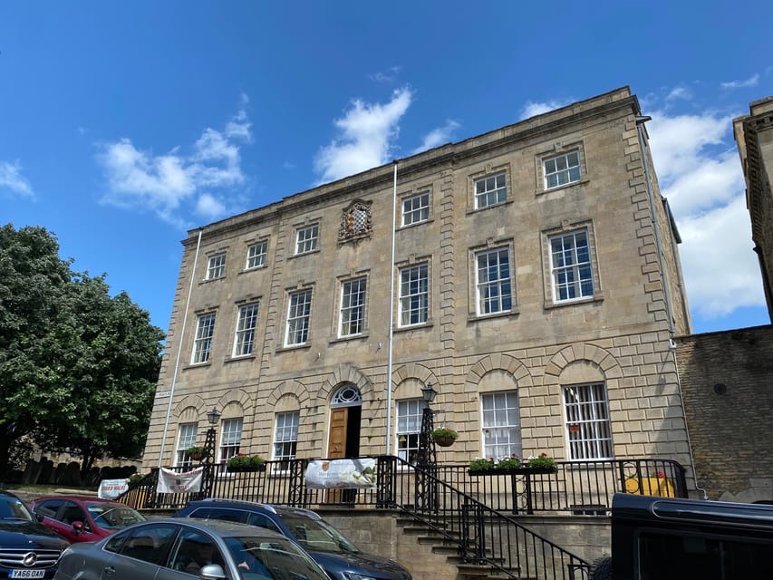 Stamford: Guided Walking Tour of Stamford - A 90-minute route through layered architecture