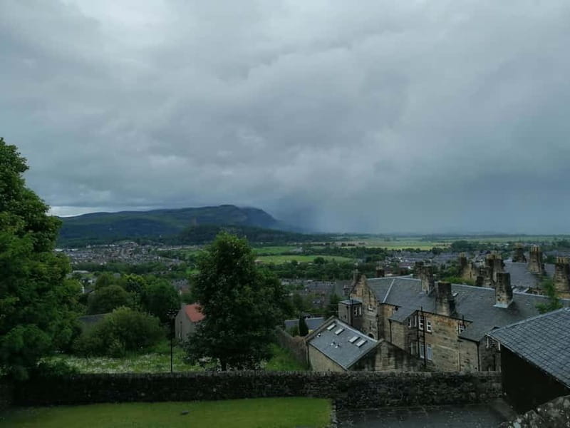 Stirling: Daily Guided Walking Tour (11am & 2pm) - Cowanes Trust and the clues in old buildings