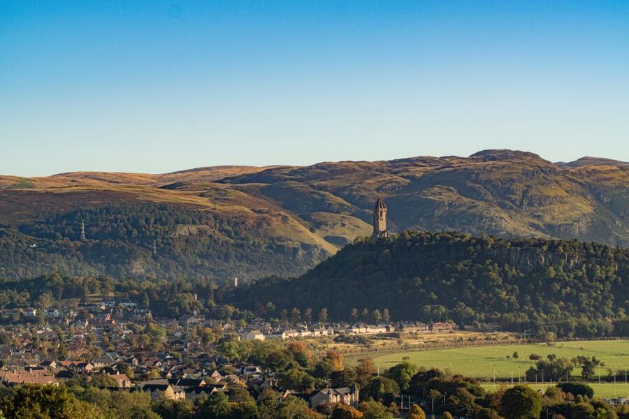 Stirling: Historical Walking Tour in Spanish - Medieval walls and Stirling’s military role