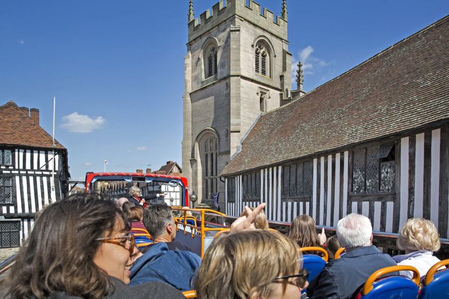 Stratford-upon-Avon:City Sightseeing Hop-On Hop-Off Bus Tour - Stops 1 to 4: river views, graves, and the old town