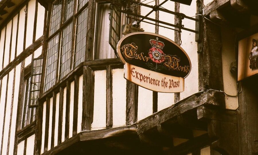 Stratford-upon-Avon: Lantern-Lit Ghost Tour at Tudor World - Key points to know before you book